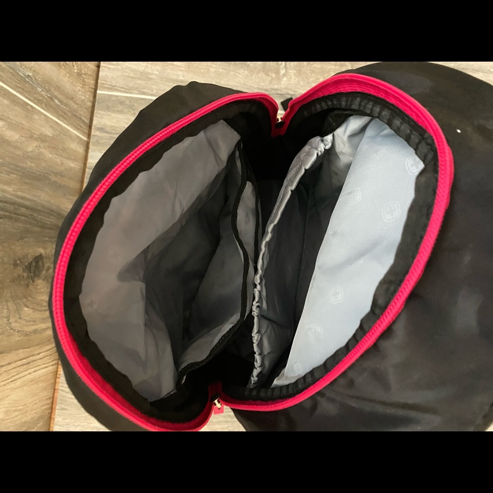 Backpack - Picture 7 of 8